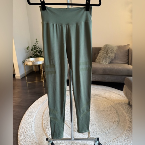 Green workout athleisure leggings lightweight size medium New - Picture 4 of 10